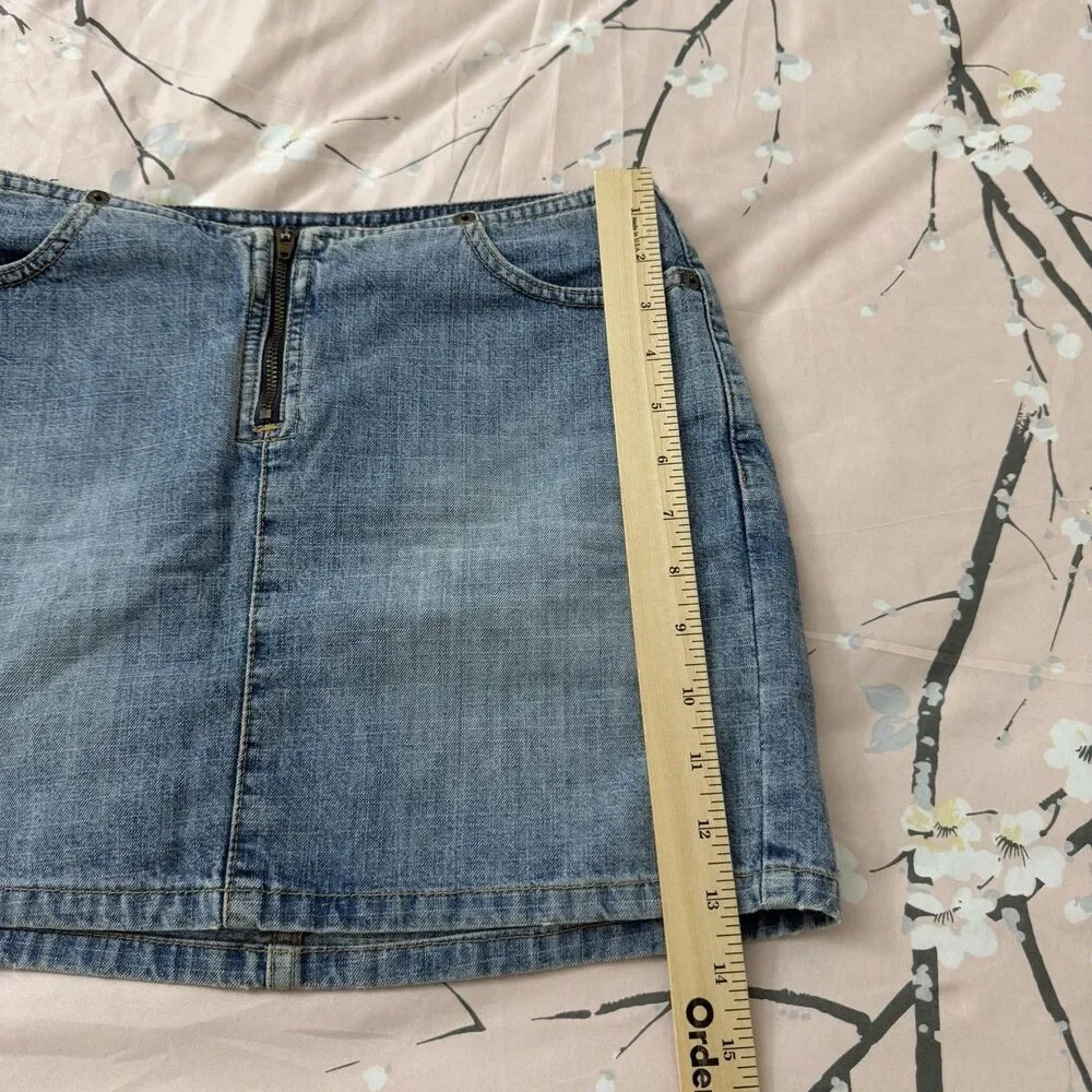 GUESS Jeans Mini‎ Skirt Womens 24 Blue Mini USA Y2K Vintage Zip Front Boho